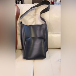Simple PU Leather Shoulder Bag in black color